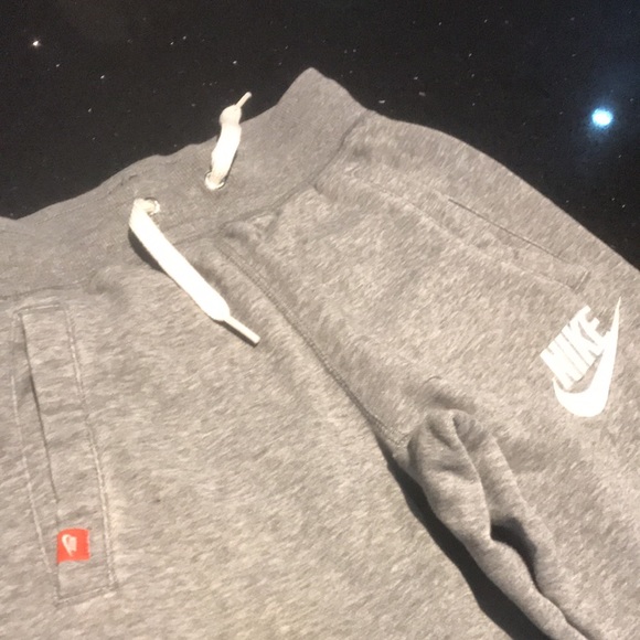 Nike jogging pants - Picture 2 of 4